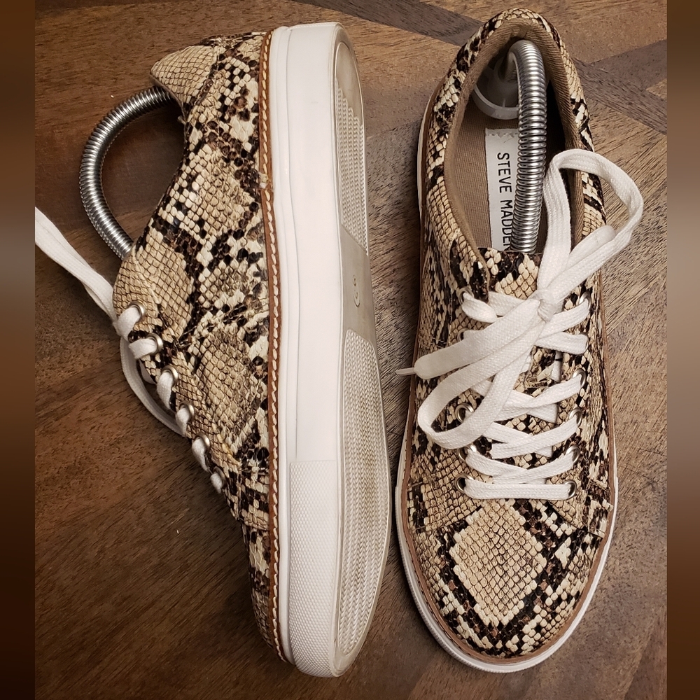Steve Madden Snakeskin Printed Low-Top Sneakers Size 9.5 - Picture 3 of 15